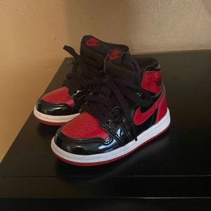 Air Jordan 1 retro high og Patent Bred worn once like brand new size 6c